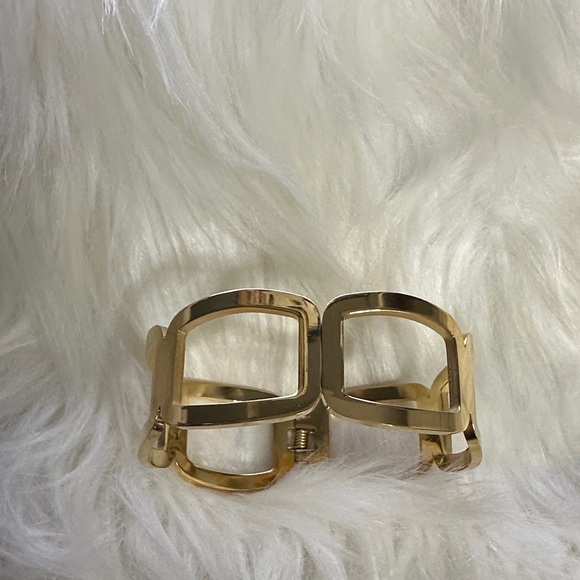 Stainless Steel Elegant Gold Bracelet- buckle link chain - Picture 1 of 5